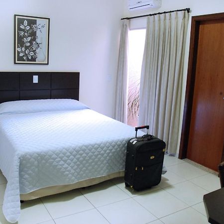 Hotel Valencia Dourados Luaran gambar