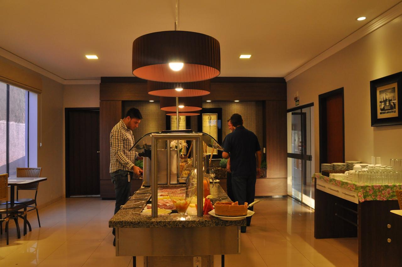 Hotel Valencia Dourados Luaran gambar